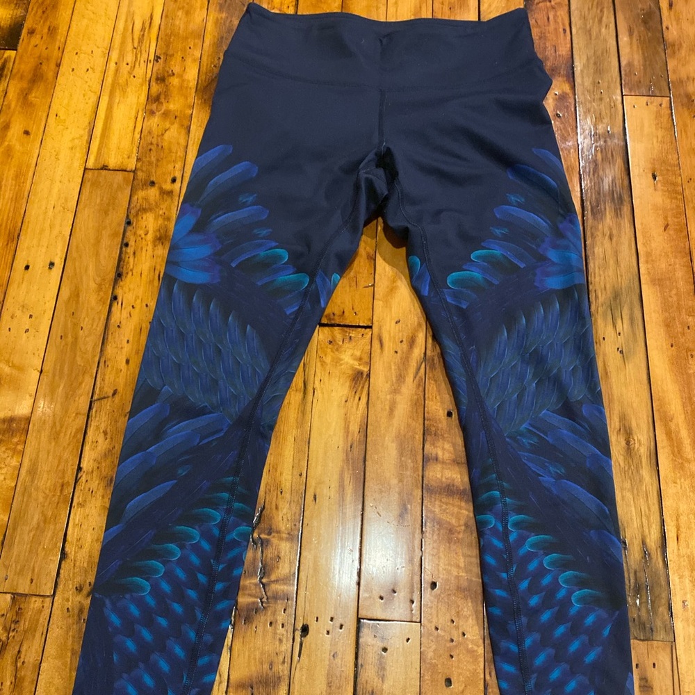Alo Yoga “Peacock” leggings